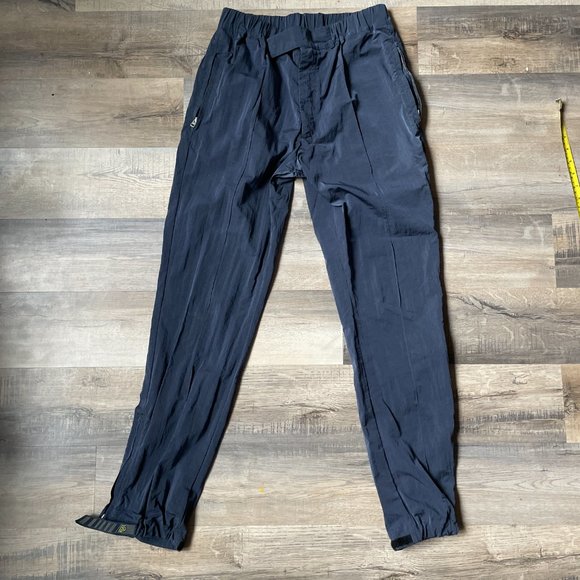 Filling Pieces joggers (size M) - Picture 1 of 16